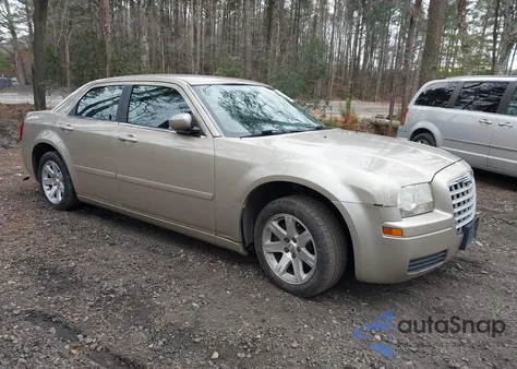 2006 Chrysler 300 из США, поврежденный, VIN 2C3LA43R96H282529